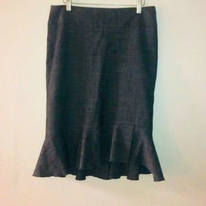 💋Express Knee Length Skirt Size 4💋